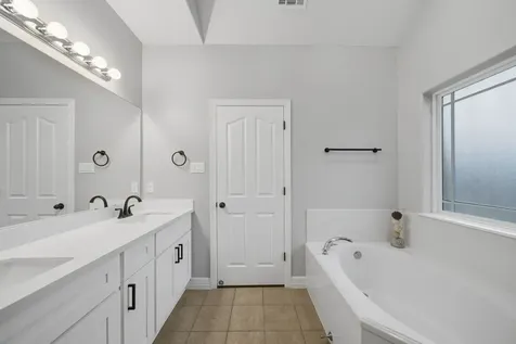 14002 St Thomas Street Mont Belvieu TX 77523