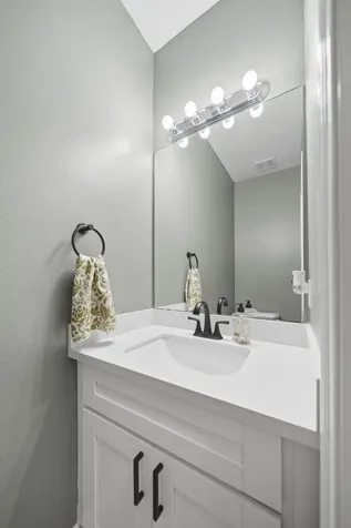 14002 St Thomas Street Mont Belvieu TX 77523