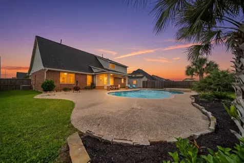 14002 St Thomas Street Mont Belvieu TX 77523