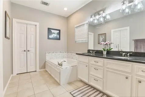 826 E 29th Street Houston TX 77009
