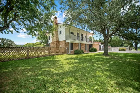 605 State Highway 172 Ganado TX 77962