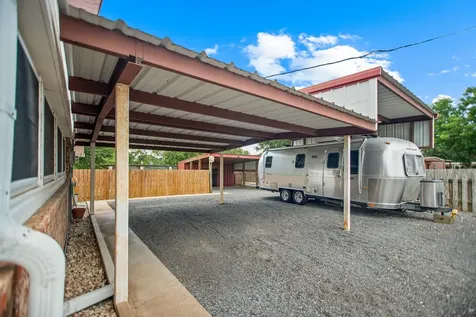605 State Highway 172 Ganado TX 77962