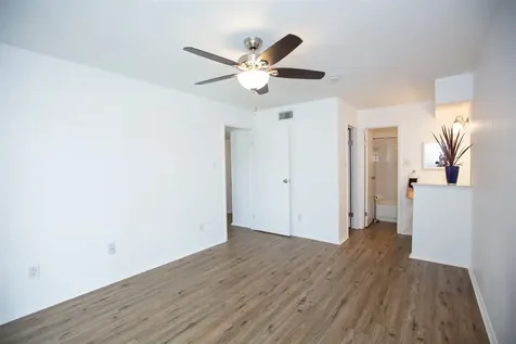 18515 Egret Bay Boulevard 803 Houston TX 77058