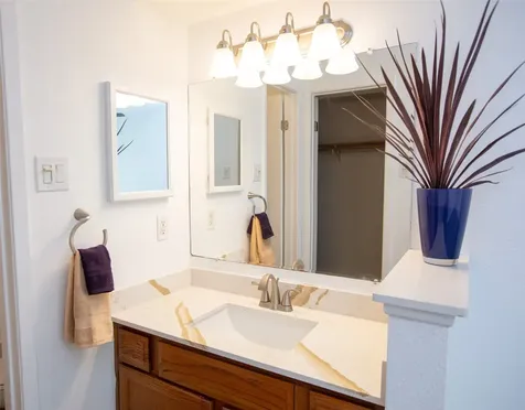 18515 Egret Bay Boulevard 803 Houston TX 77058