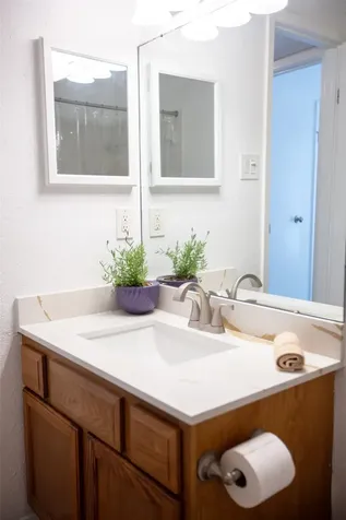 18515 Egret Bay Boulevard 803 Houston TX 77058