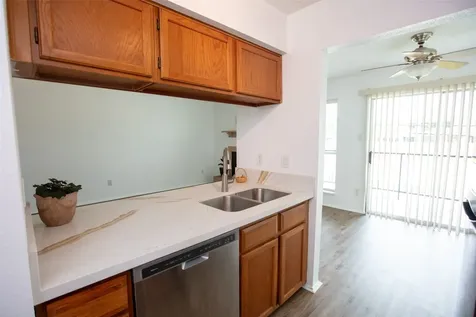 18515 Egret Bay Boulevard 803 Houston TX 77058