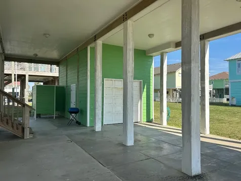 1327 Emerald Drive Crystal Beach TX 77650