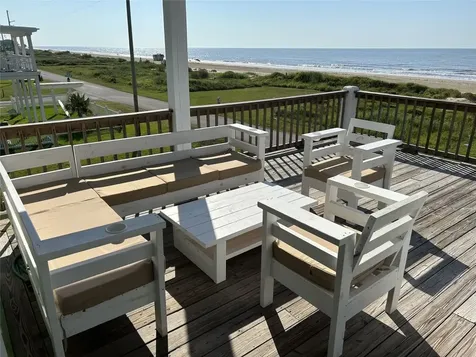 1327 Emerald Drive Crystal Beach TX 77650