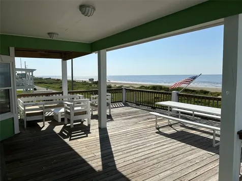 1327 Emerald Drive Crystal Beach TX 77650