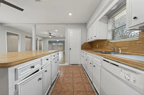 6102 Crakston Street Houston TX 77084