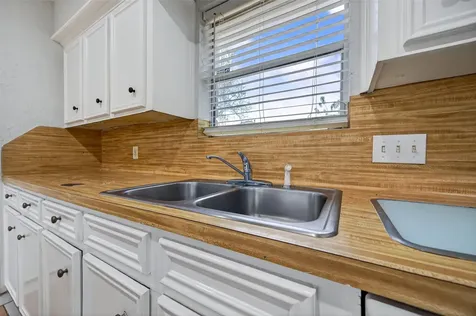 6102 Crakston Street Houston TX 77084