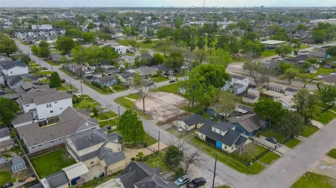 4815 Cetti Street Houston TX 77009