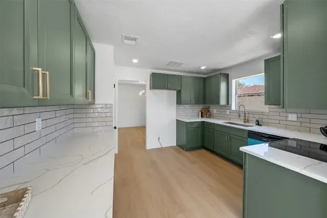 5607 Arncliffe Drive Houston TX 77088