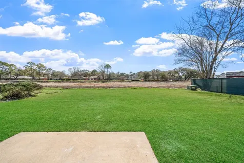 5607 Arncliffe Drive Houston TX 77088