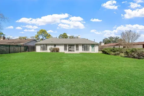 5607 Arncliffe Drive Houston TX 77088