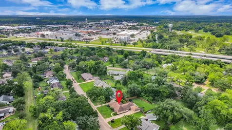 313 Linden Lane Lake Jackson TX 77566