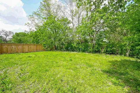 5007 Briscoe Street B Houston TX 77033