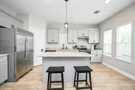 5007 Briscoe Street B Houston TX 77033