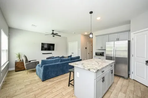 5007 Briscoe Street B Houston TX 77033