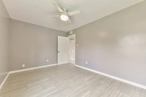 7839 Fondren Road Houston TX 77074