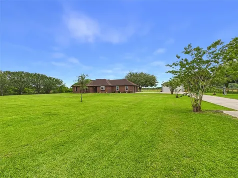 4610 Mustang Rd Road Alvin TX 77511