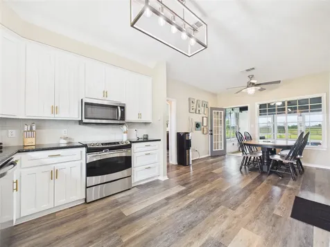 4610 Mustang Rd Road Alvin TX 77511