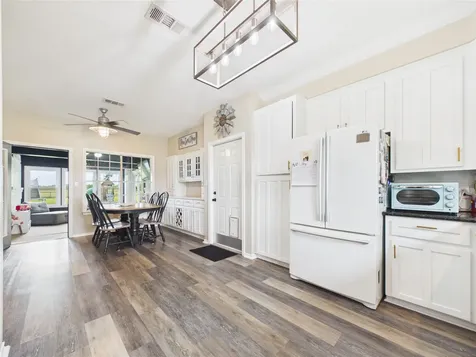 4610 Mustang Rd Road Alvin TX 77511