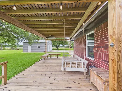 4610 Mustang Rd Road Alvin TX 77511