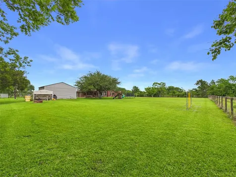 4610 Mustang Rd Road Alvin TX 77511