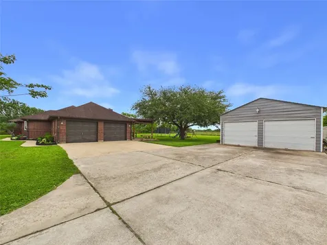 4610 Mustang Rd Road Alvin TX 77511