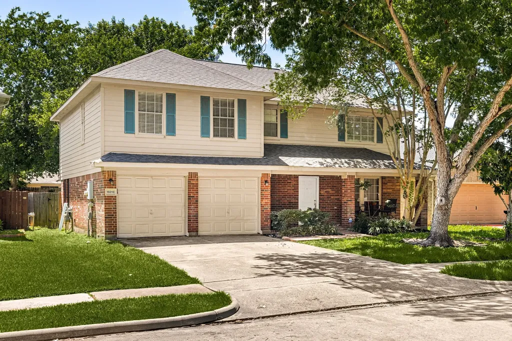16818 Basewood Court Sugar Land TX 77498
