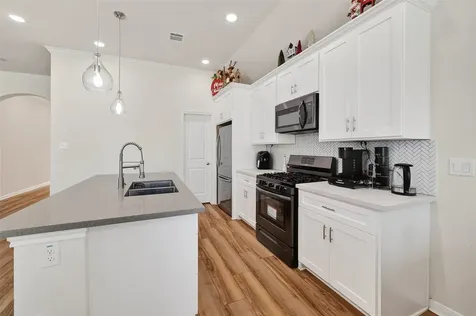5121 Firnat Street Houston TX 77016