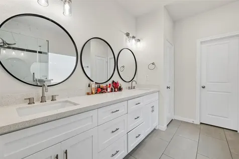 5121 Firnat Street Houston TX 77016