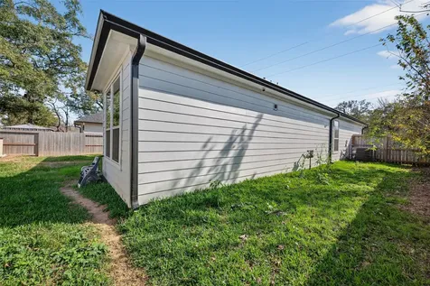 5121 Firnat Street Houston TX 77016