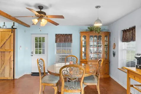 4942 Old Wagon Lane Richards TX 77873