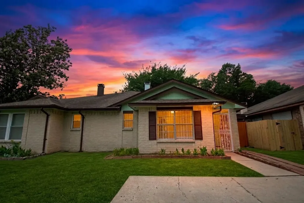 11005 Tobasa Court Houston TX 77086