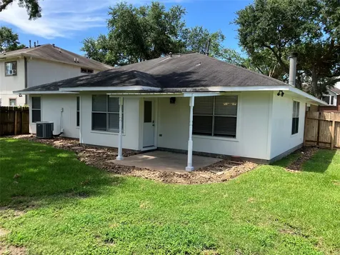 1827 Oak Ridge Drive Kemah TX 77565