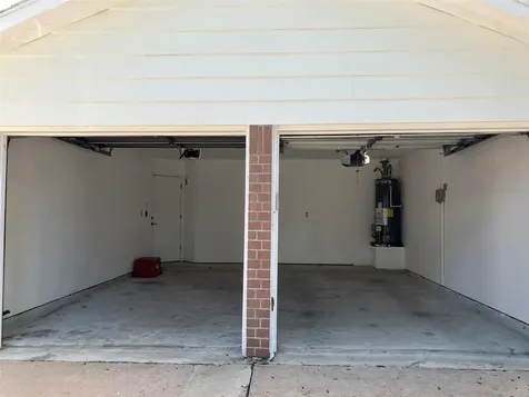 1827 Oak Ridge Drive Kemah TX 77565