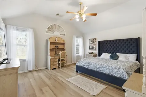 2135 Emerald Cove Drive League City TX 77573