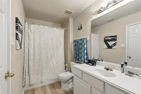 2135 Emerald Cove Drive League City TX 77573