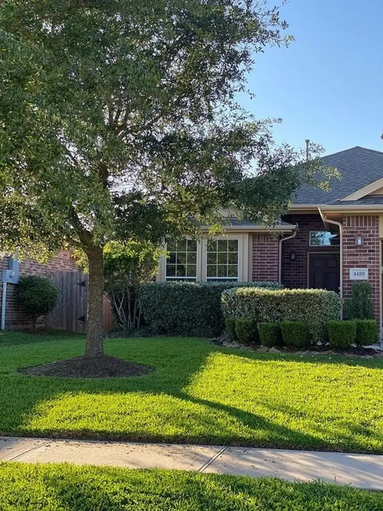 4480 Gran Canary Drive League City TX 77573