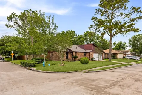9534 Fuqua Street Houston TX 77075