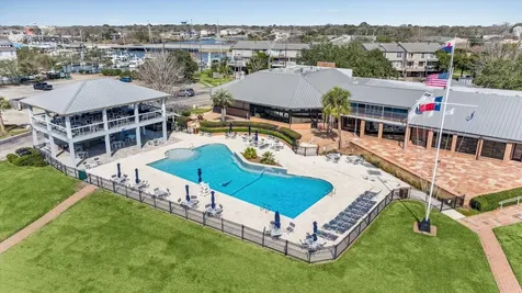 2447 Lakewood Pointe Seabrook TX 77586