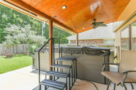 11935 Belle Court Pinehurst TX 77362