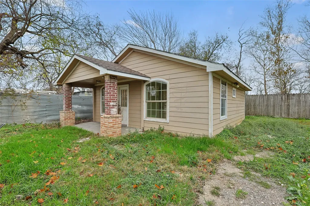 161 Luther Street Houston TX 77076