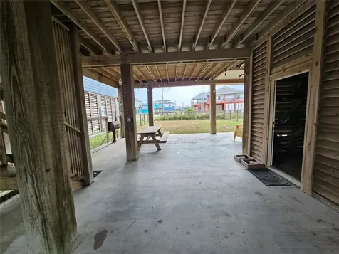 833 Kahla Drive Crystal Beach TX 77650