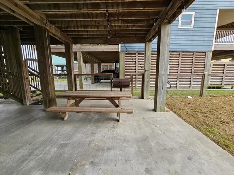 833 Kahla Drive Crystal Beach TX 77650