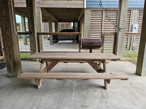 833 Kahla Drive Crystal Beach TX 77650