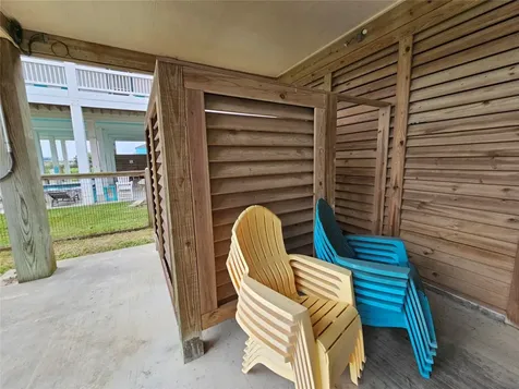 833 Kahla Drive Crystal Beach TX 77650