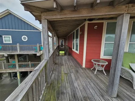 833 Kahla Drive Crystal Beach TX 77650